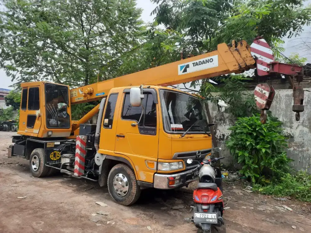Truck crane/mobile crane tadano 7 ton