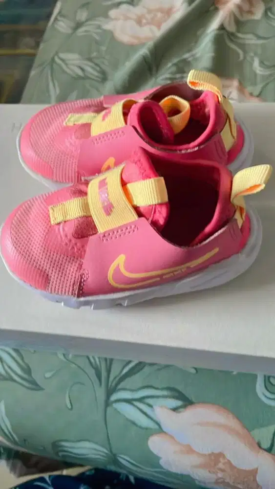 Sepatu nike anak