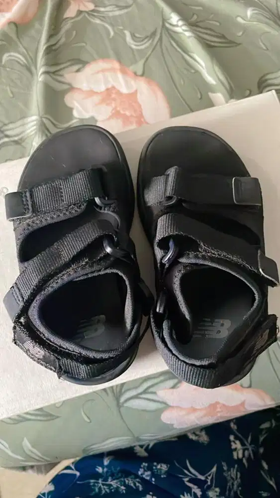 Sandal anak sketchers