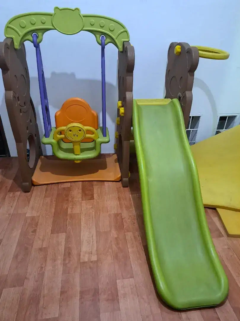 Preloved perosotan dan ayunan toys kingdom