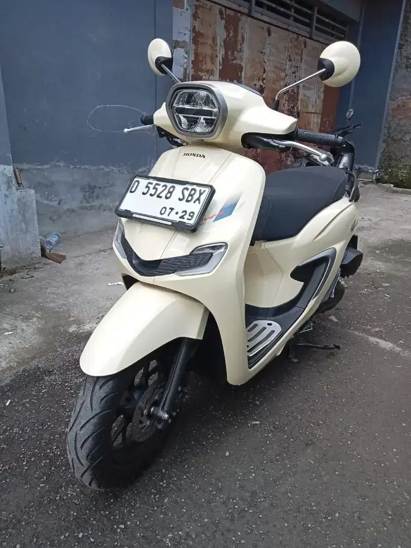 Stylo 160 CBS 2024 mulus seperti baru