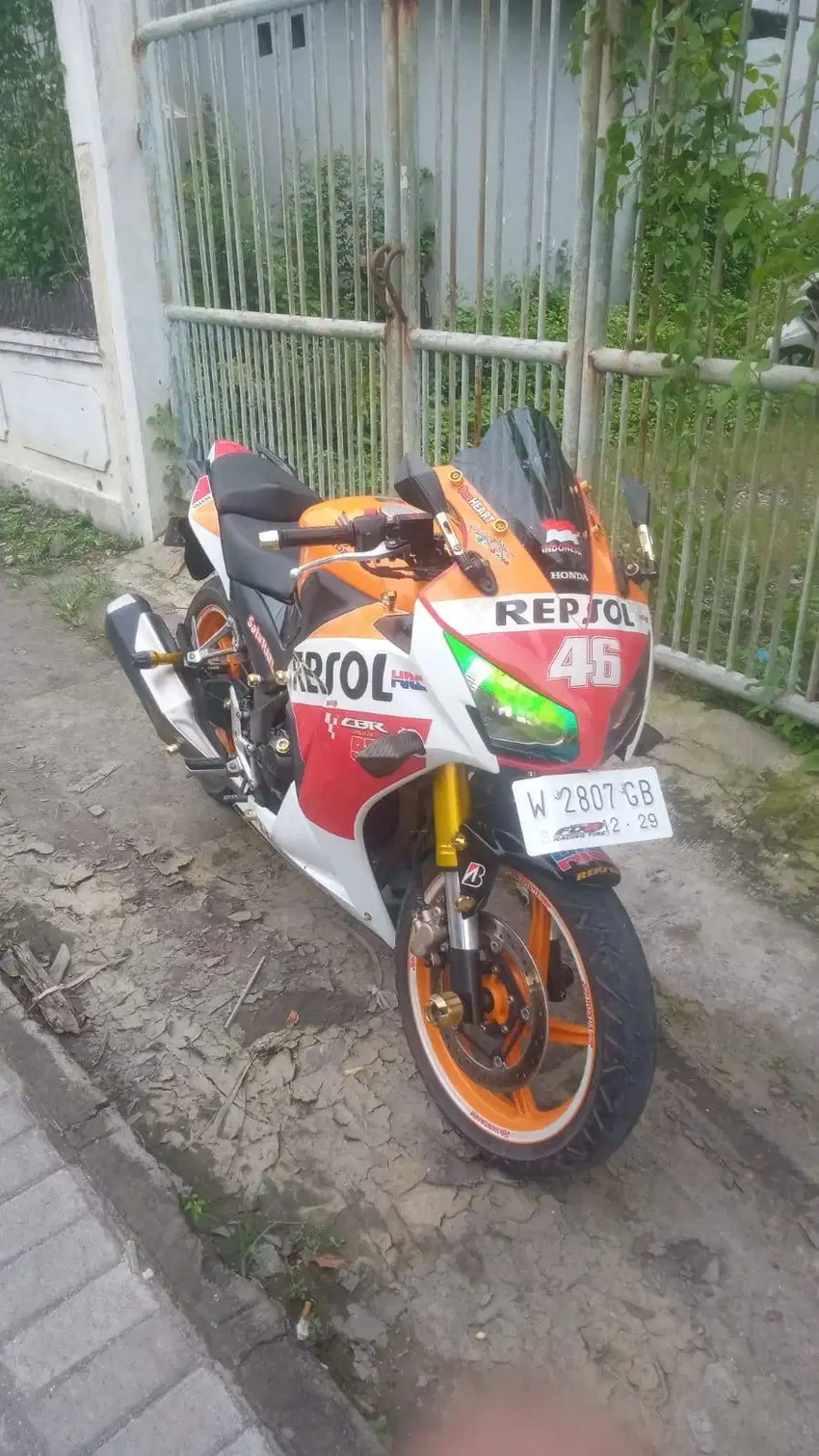 CBR 250R 2014 langka surat lengkap hidup pajak hidup plat w Gresik