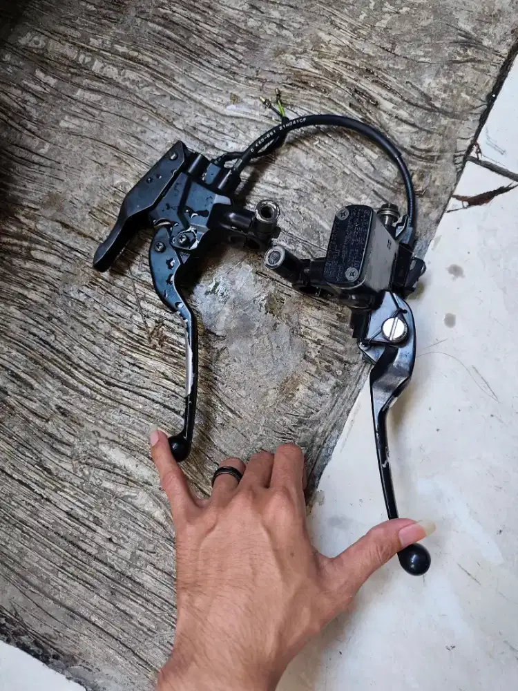 Master Rem set dan bordes kaki scoopy 2021