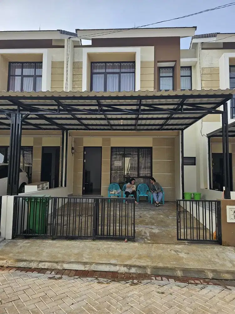 Disewakan Rumah 2 Lantai Nyaman dan Asri di Casa Arjuna