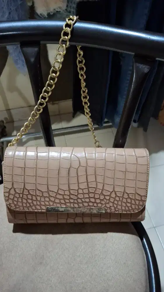 Tas preloved serba 50k