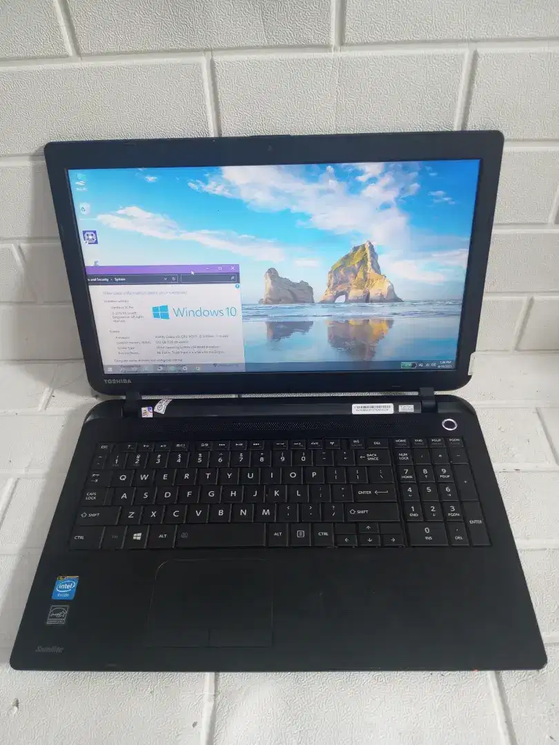 Toshiba Slim C55B N2830 DDR Ram 8GB SSD 128GB 15.6 Baterai 2.5 jam