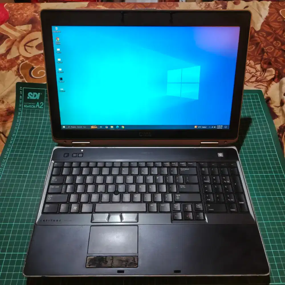 Laptop Dell Latitude E6530 i5 15,6in Dual VGA RAM 8 SSD 240 HDD 500 GB