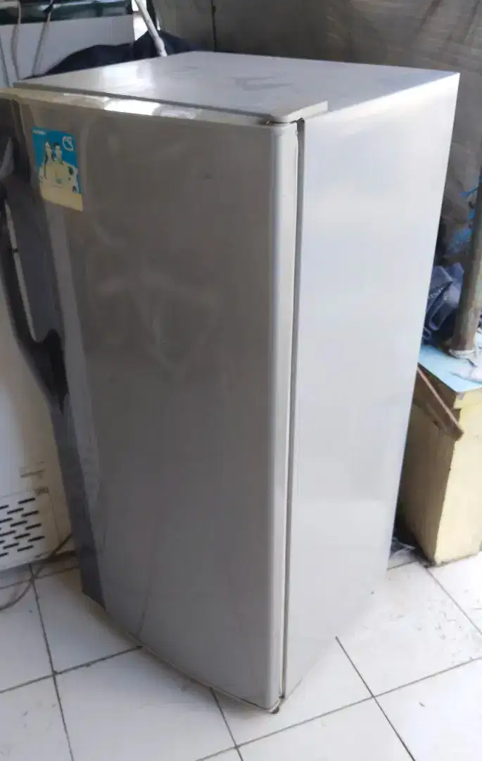 Kulkas SHARP Orisinil Mesin Halus.