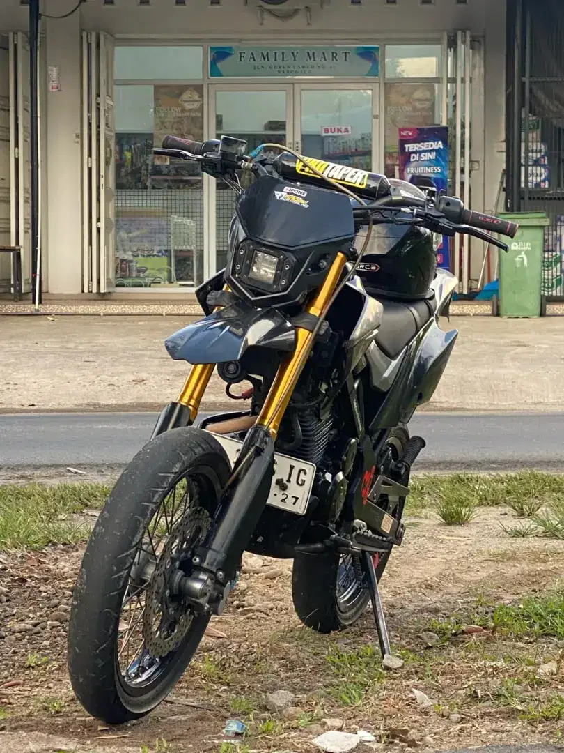 2022 D-Tracker Trail