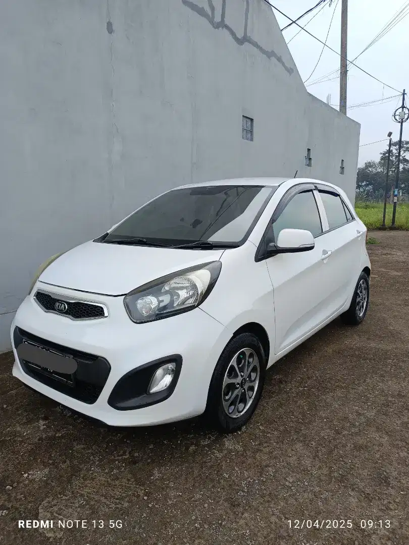 KIA PICANTO 2013 PUTIH