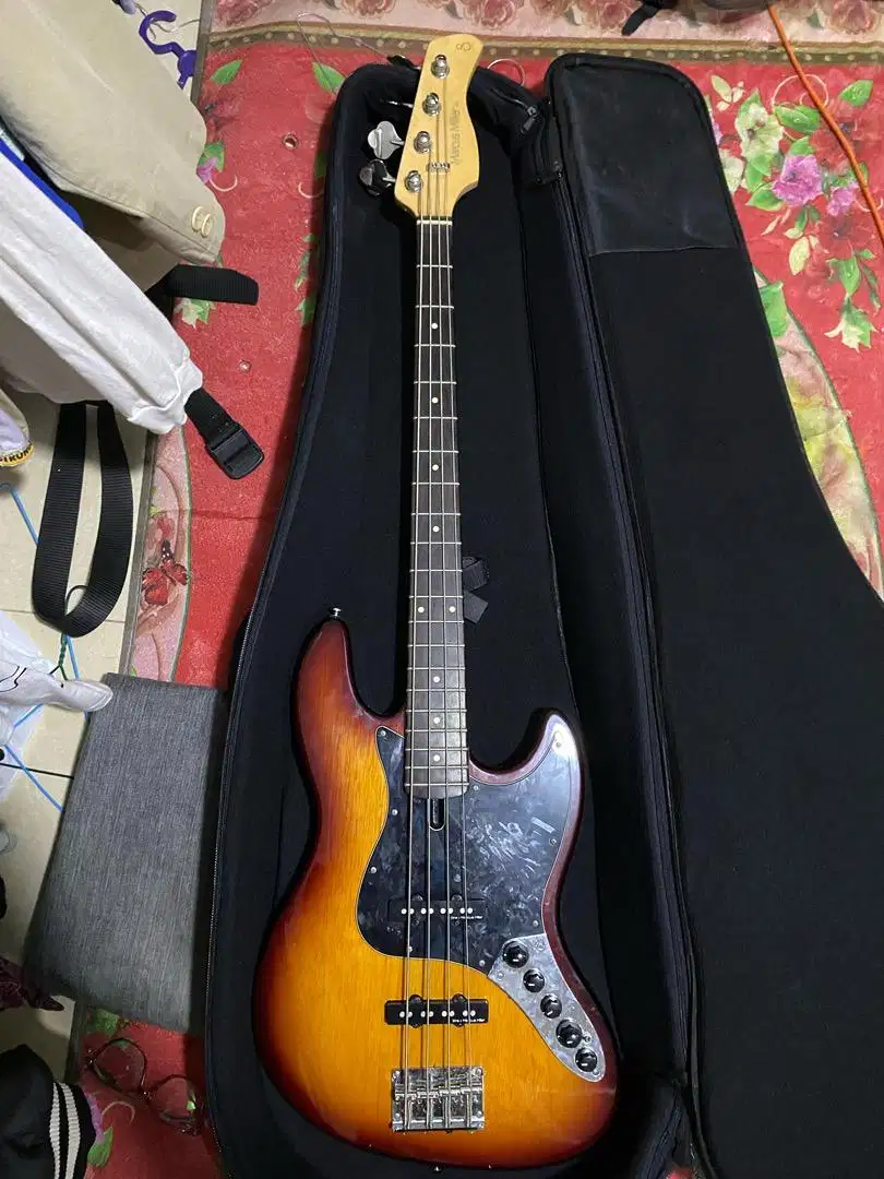 BU FS Bass Marcus Miller V3 4 string original