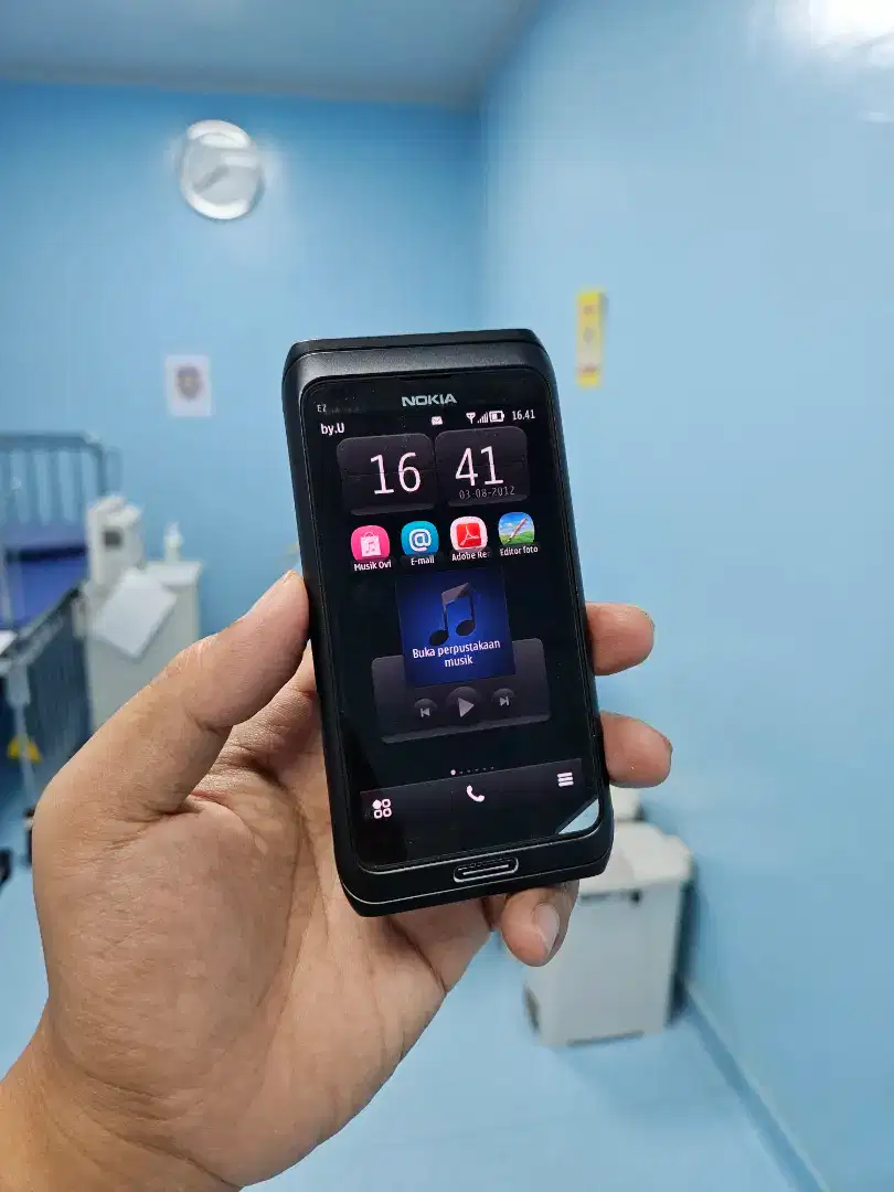 Hp jadul nokia E7 communicator mulus banget N8 E90 E52 tag Nokie 7380