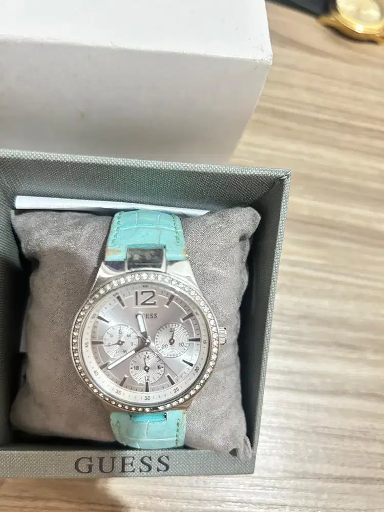 Guess leather sky blue