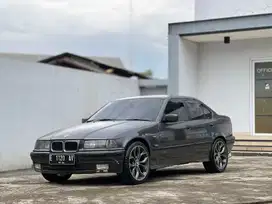 BMW E36 320i Th. 1993 Manual