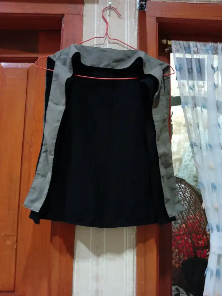 2 Cadar warna hitam dan abu