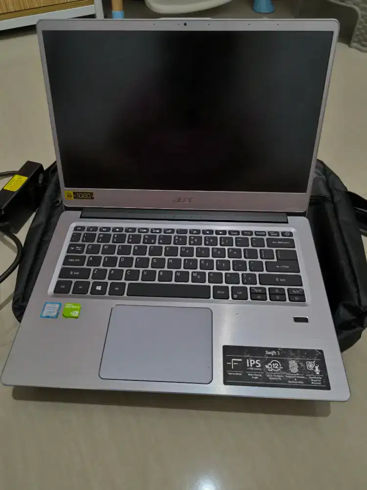 Laptop Acer swift 3 i5 full HD display 14 inch
