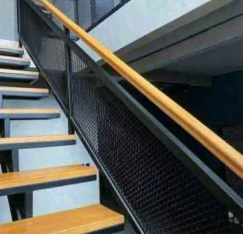 Reling tangga dan balkon minimalis