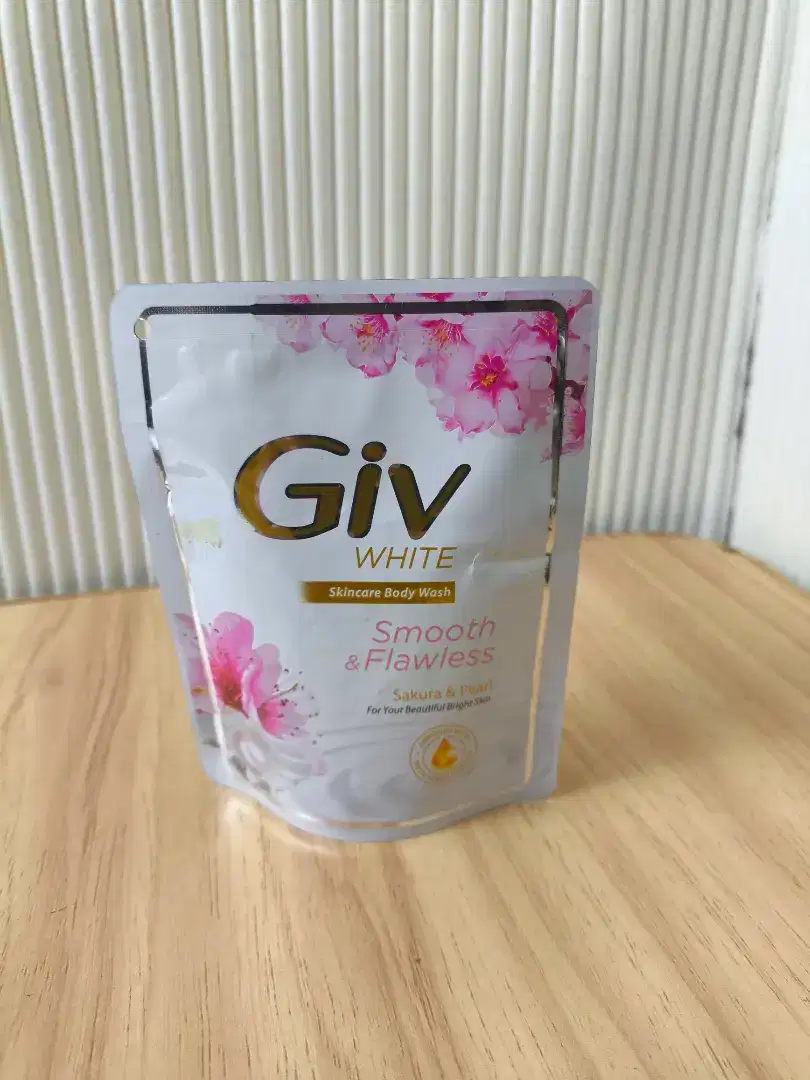 Sabun Cair Give White Smooth & Flawless 60 ml