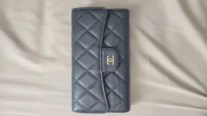 Preloved channel wallet