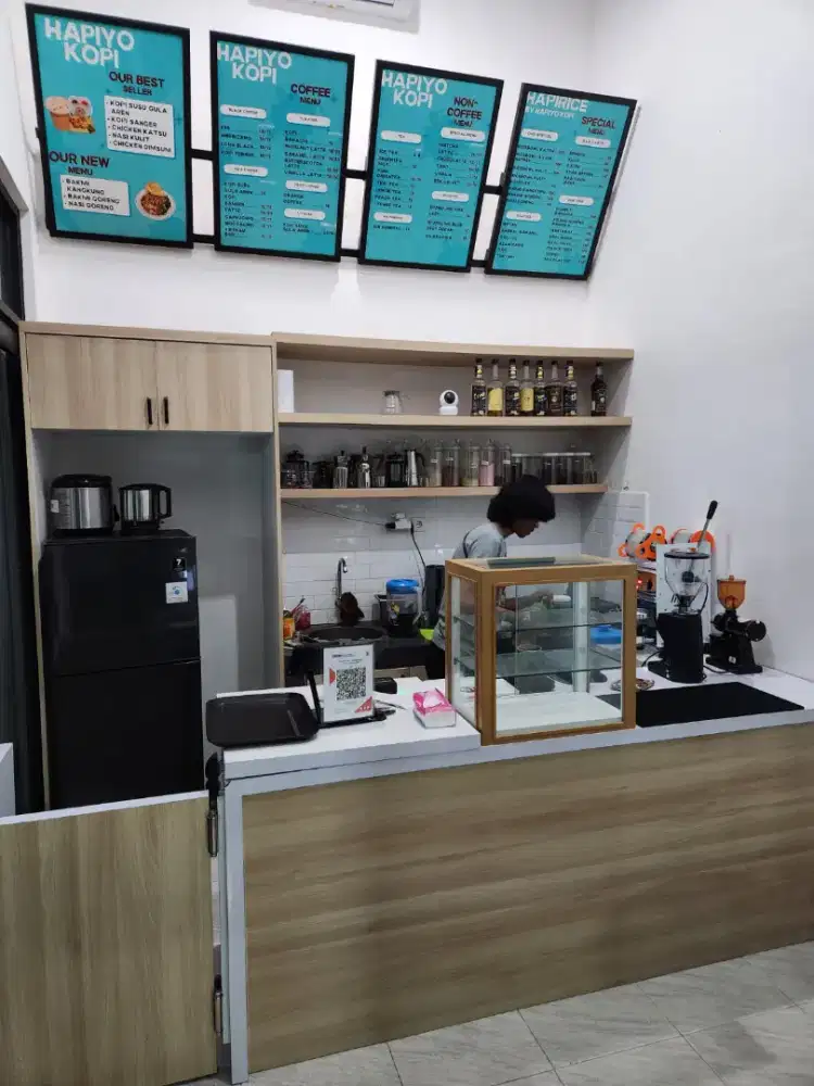 Staff Magang Part Time Kafe Kopi