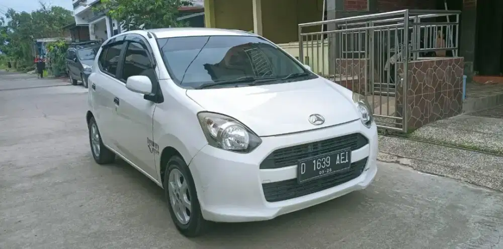 Daihatsu Ayla M 1.0 M/T Putih 2016