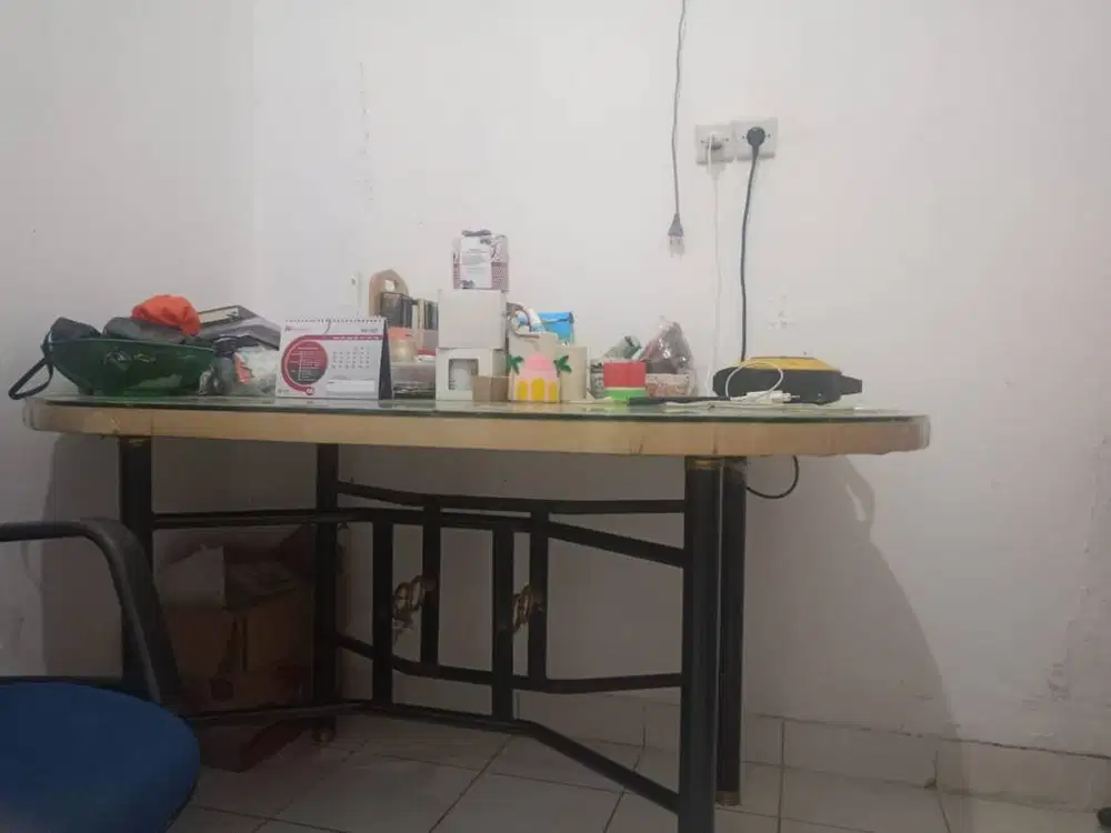 meja maka oval kokoh kaki besi second