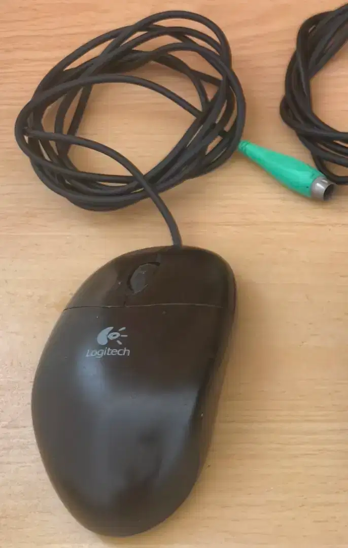 Mouse Optical PS/2 merk Logitech M-SBF96