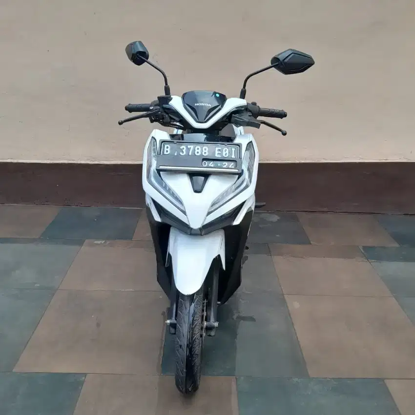 Vario 125 CBS Dp. 1jt