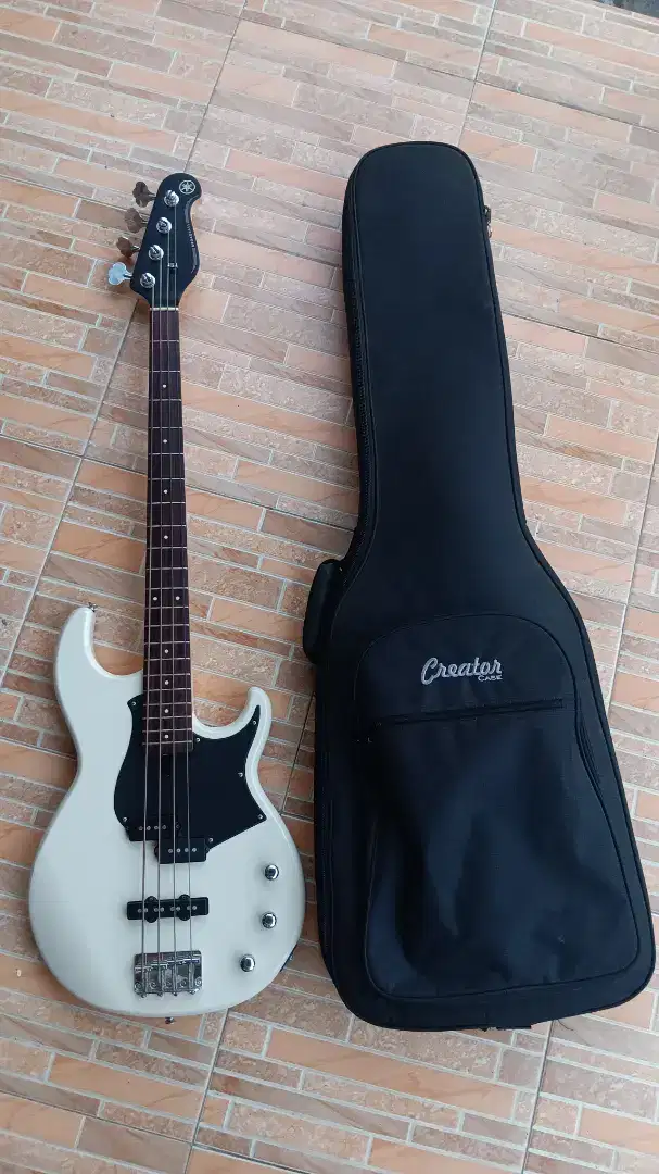 Bass Yamaha BB 234