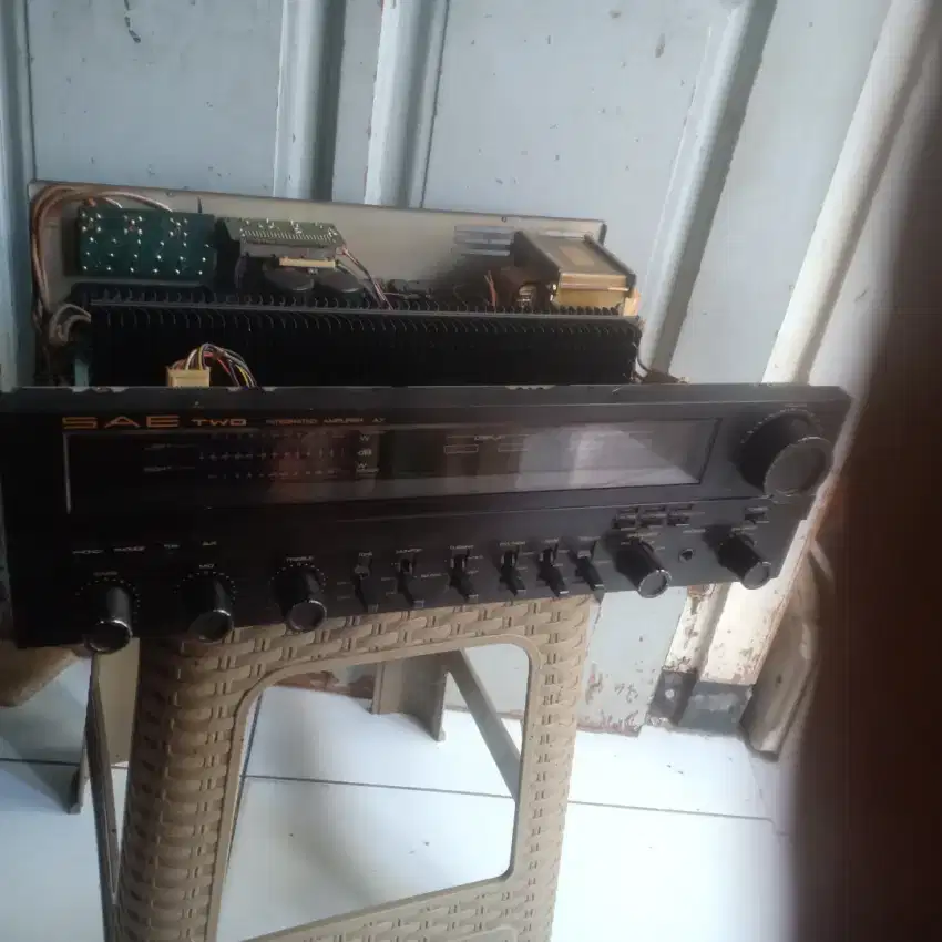 Amplifier SAE A-7 made in usa cukup mulus