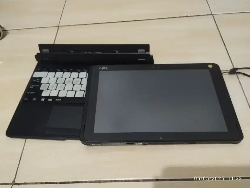 Fujitsu Arrow Tab