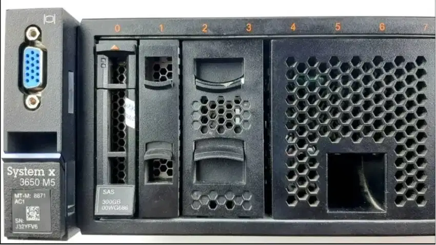 IBM x3650 M5 Second Dobel processor 2U Rack -N