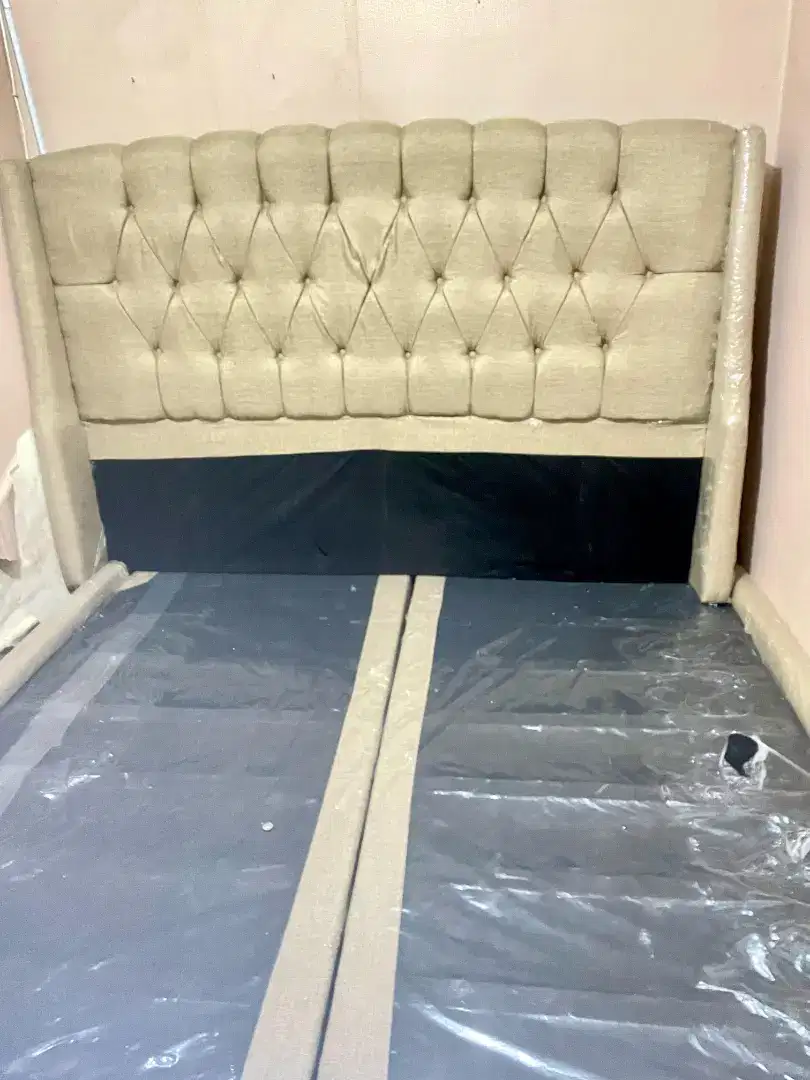 Dijual Divan jumbo uk 200 x 200 jarang dipakai