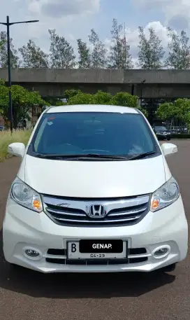 HONDA FREED E PSD 2013 AT WHITE PEARL