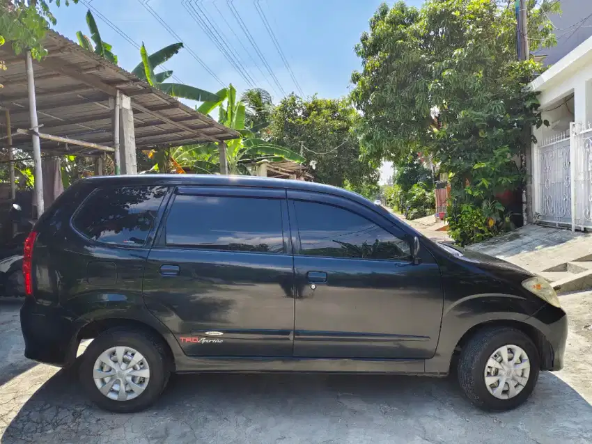 Daihatsu XENIA XI (2011)