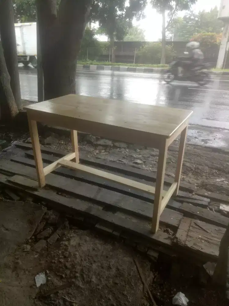 Bangku panjang jati Belanda