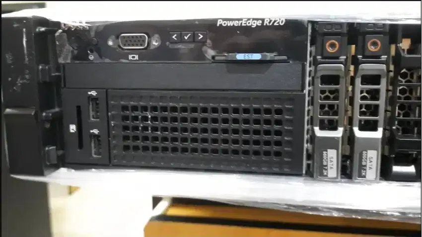 Server Dell R720 Xeon Dobel processor 2U Second