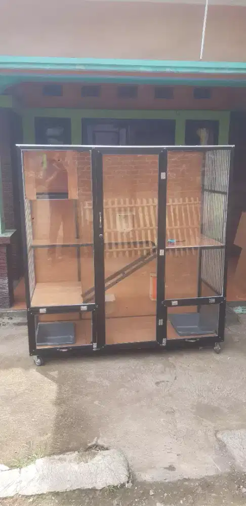 Kandang kucing alumunium
