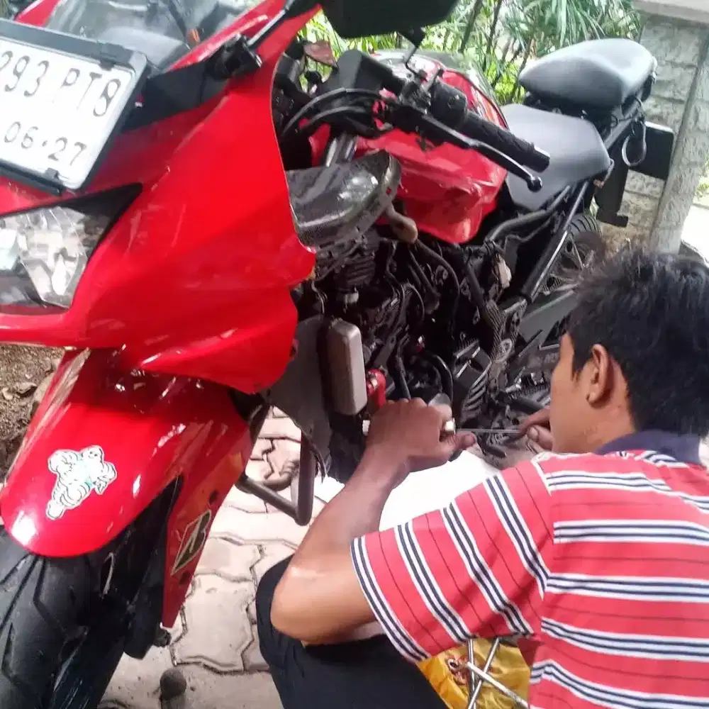 MEKANIK / MONTIR MOTOR PANGGILAN 24 - JABODETABEK