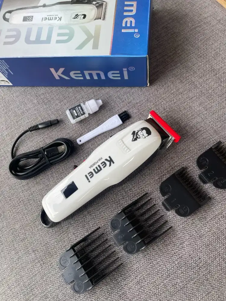 KEMEI original mesin cukur di charger