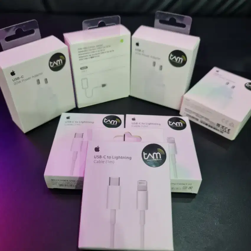 Adapter C to Lightning & Cable