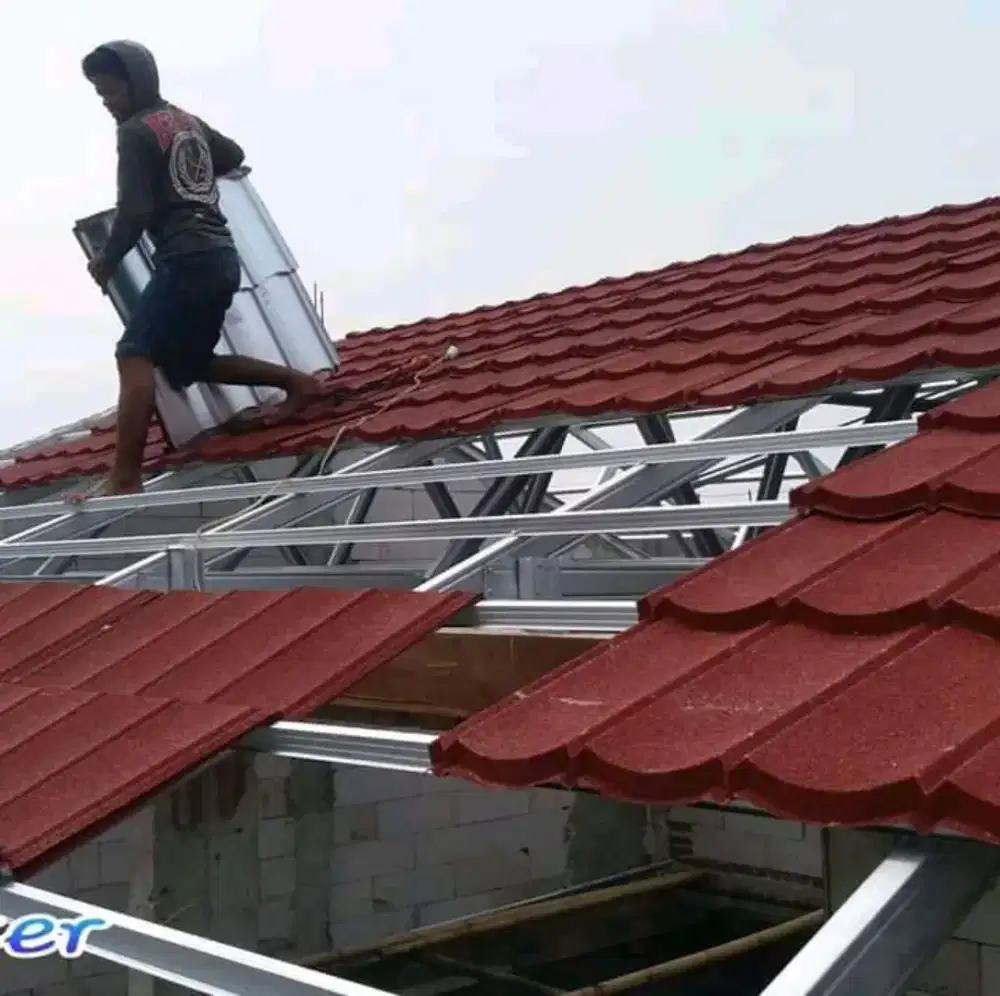 Jasa pasang ganti atap baja ringan