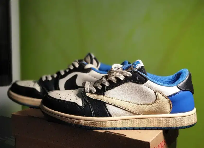 Jordan 1 Retro Low X Fragment Design X Travis Scoot - Size 41