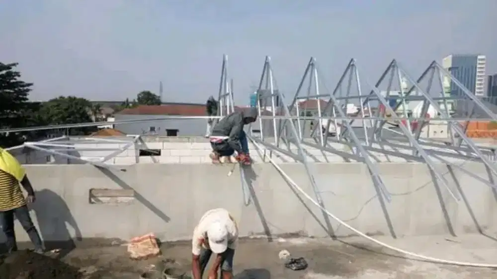 Tukang ganti atap baja ringan