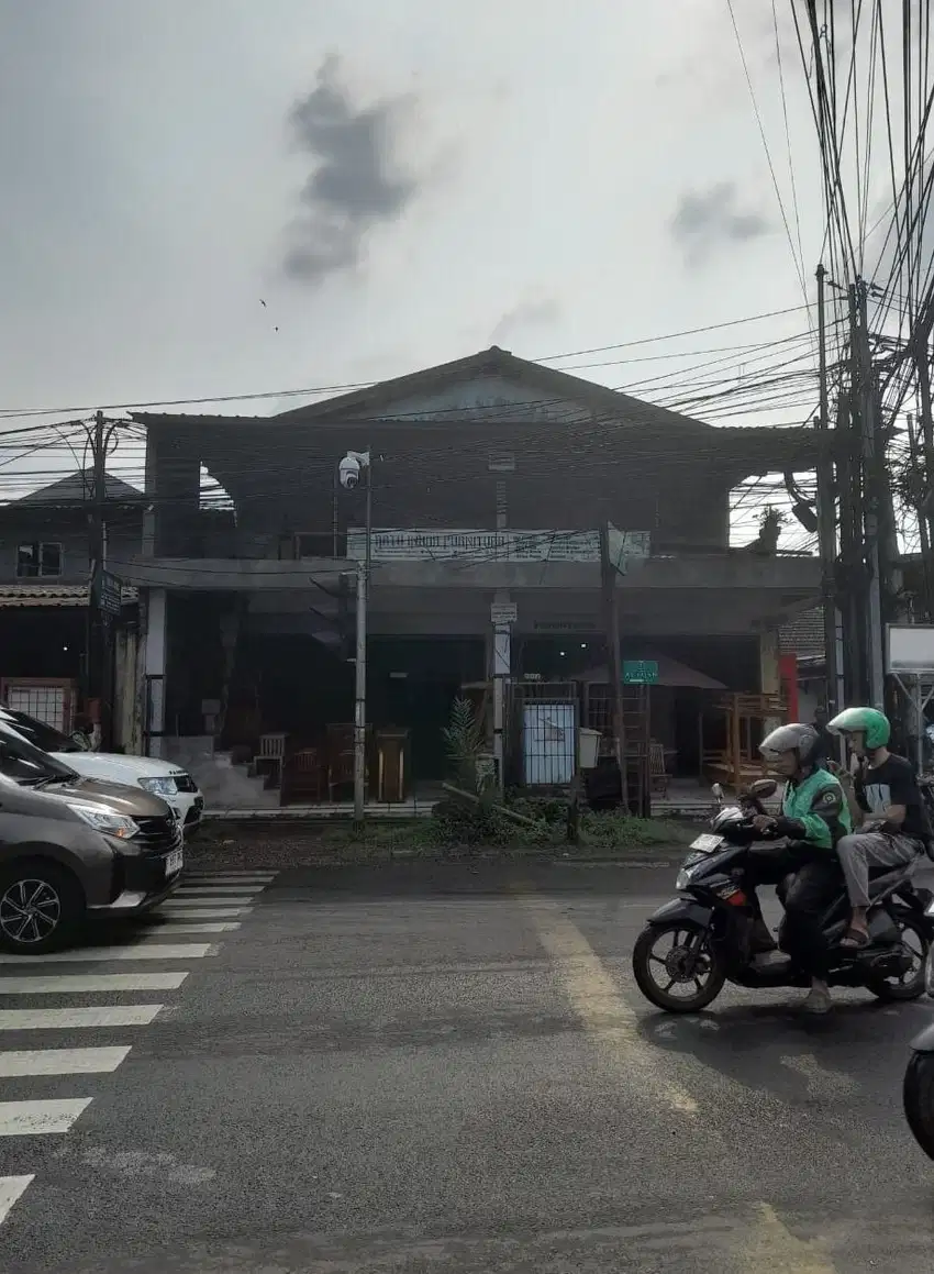 RUKO GANDENG 2 LT STRATEGIS PINGGIR JALAN DI KLENDER JAKARTA TIMUR