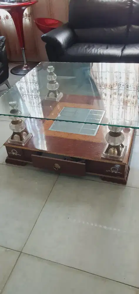 Meja Ruang Tamu Kaca merek Guhdo