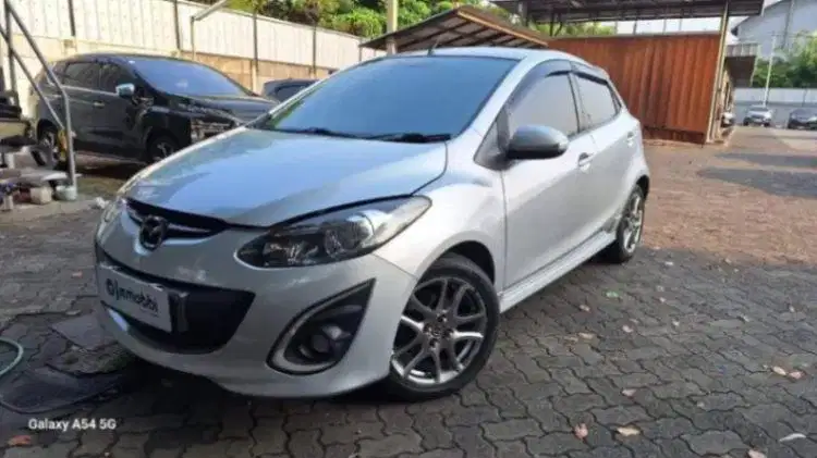 [OLXMOBBI] DP Rendah Mazda 2 1.5 R Bensin-MT 2013 TSYSVS
