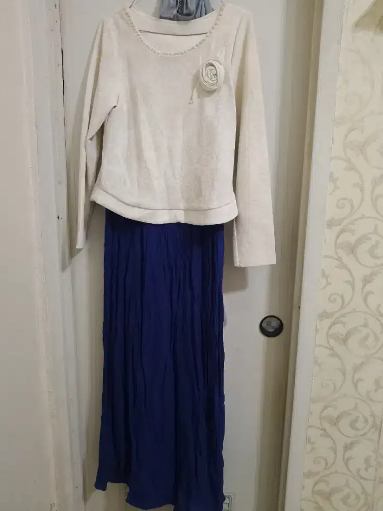 preloved gamis bunga ukuran L bhn strech,tebal dan TDK panas