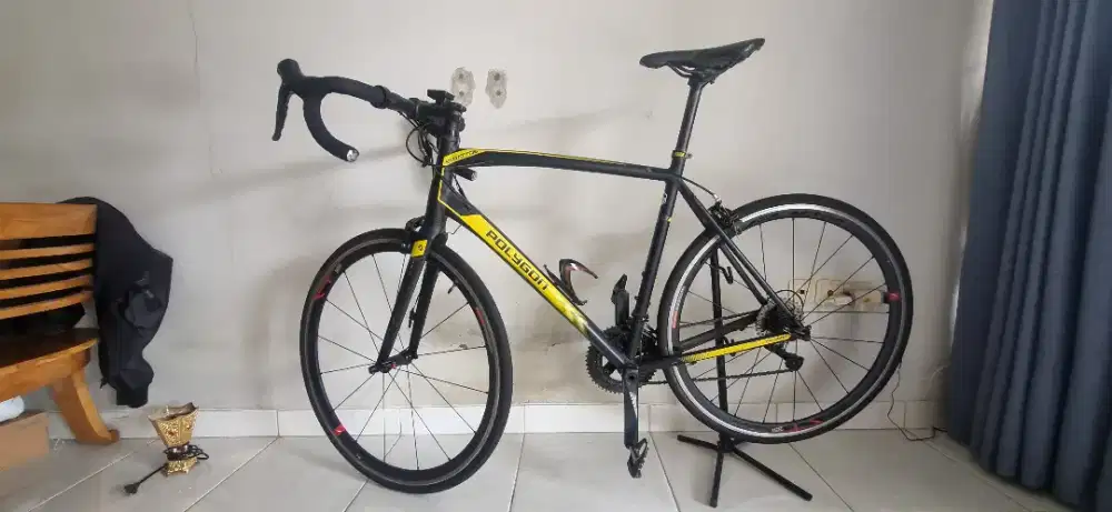 Road bike stratos 3 poligon