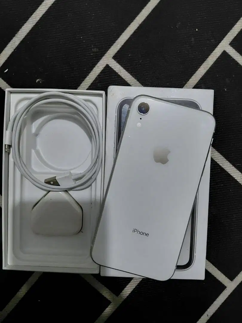 Iphone xr iphone xr 64gb